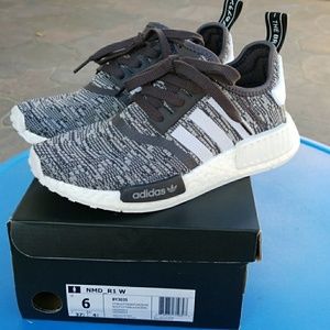 Women's Adidas NMD R1  sz 6